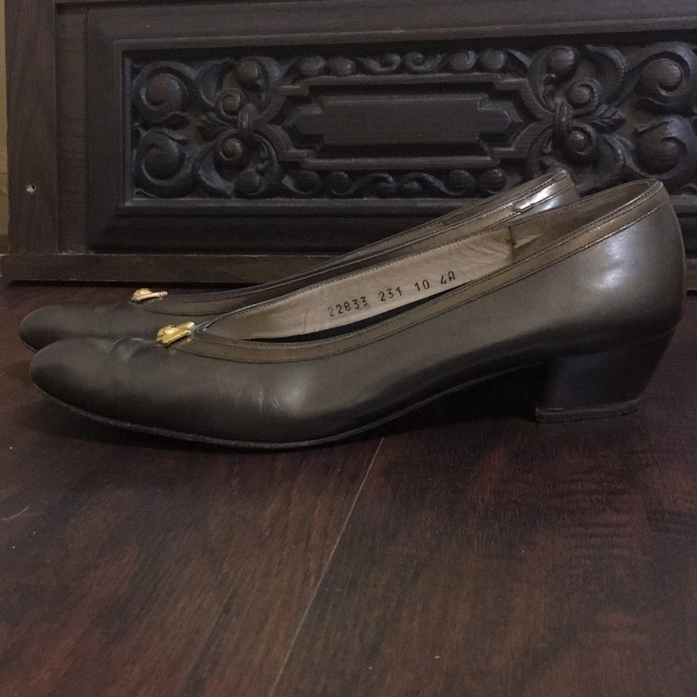 10 4A Salvatore Ferragamo Metal Grey Vintage pumps - Picture 2 of 8
